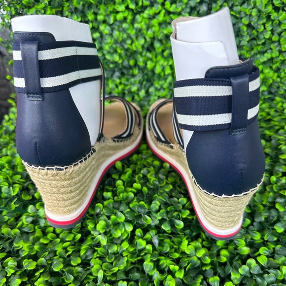 * Tommy Hilfiger Wedge Sandal (YESIA)* - Picture 5 of 6